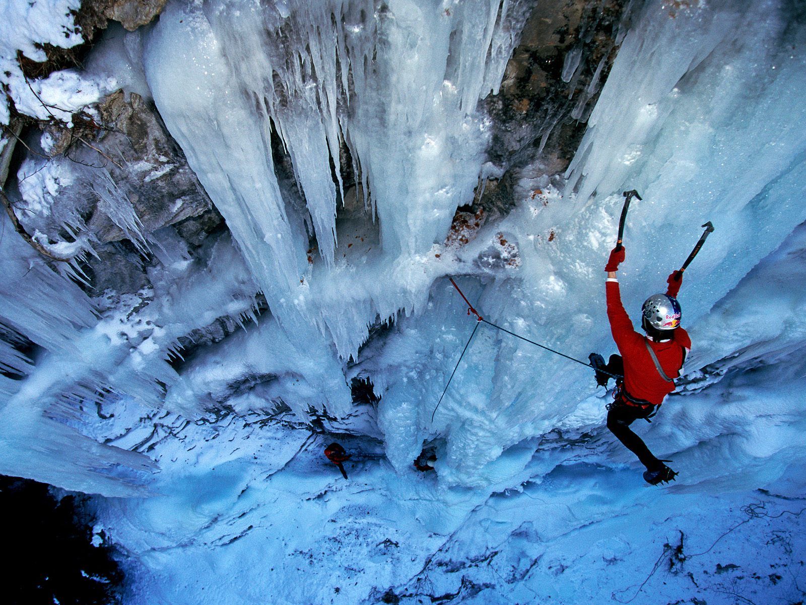 VOM 16. BIS 18. JANUAR: ICE CLIMBING MEETING IN DEN SERRAI DI SOTTOGUDA