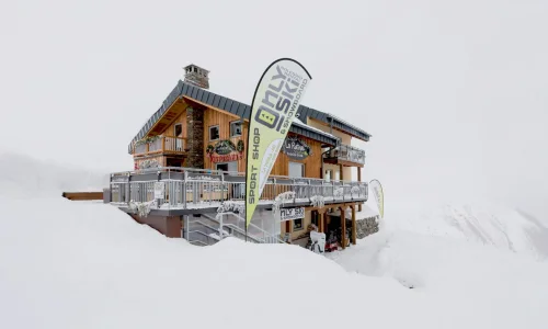 Noleggio, rental, Verleih Only Ski & Snowboard (2200m Les Suches) @ La Thuile - Espace San Bernardo