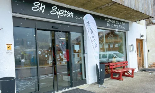 Noleggio sci, ski rental, Skiverleih Ski System Cortina @ Dolomiti Superski
